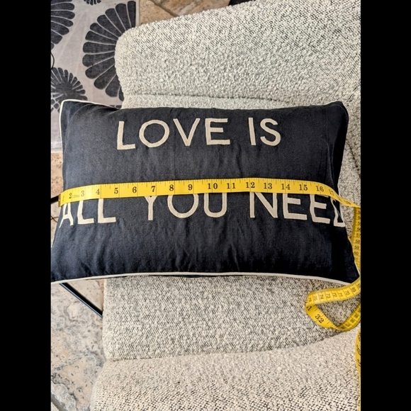 2 Throw Cushions- Love Is All You Need - Black And Cream - Picture 10 of 11